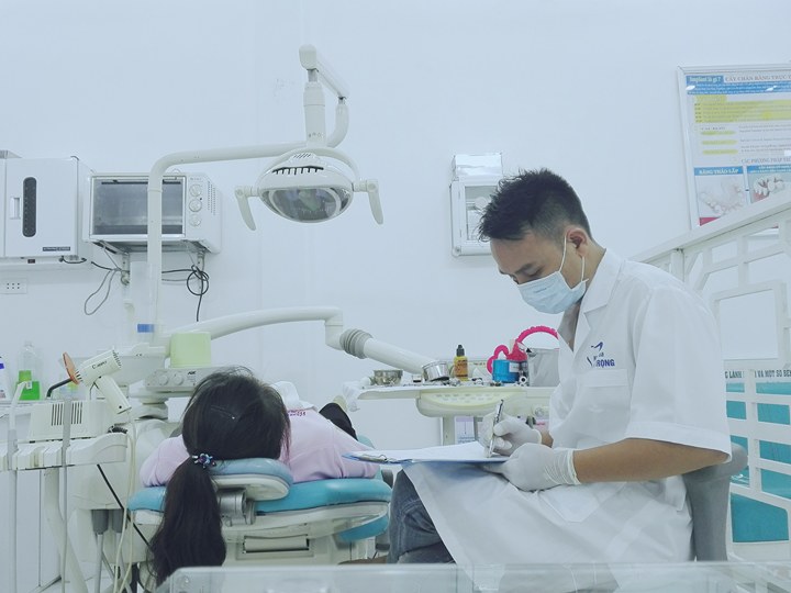 Nhổ răng 8 ở Núi Đèo - Thủy Nguyên